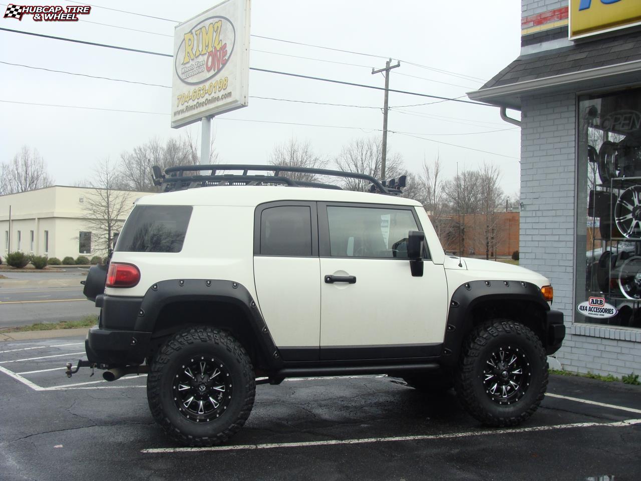 vehicle gallery/toyota fj cruiser fuel throttle d513 17X9 Matte Black & Milled wheels and rims