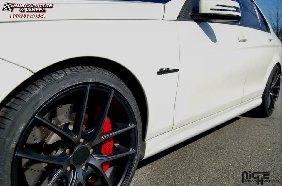 vehicle gallery/mercedes benz c63 amg niche targa m130 19x85 Black & Machined with Dark Tint wheels and rims