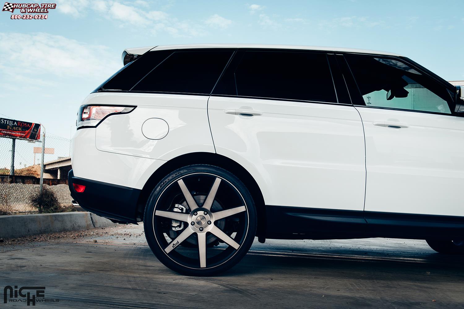 vehicle gallery/land rover range rover sport niche verona m150 24x10 Black & Machined with Dark Tint wheels and rims