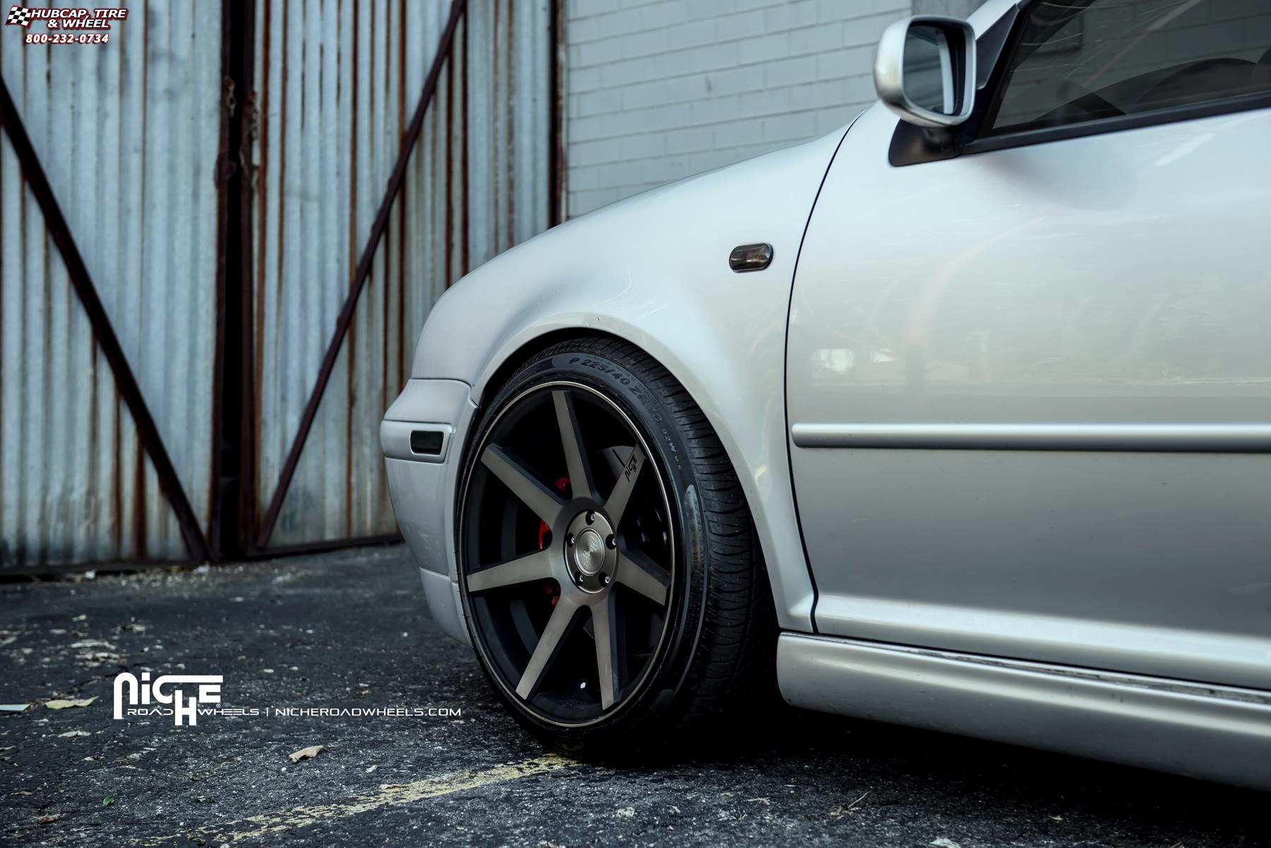 vehicle gallery/volkswagen gti niche verona m150 18x95  Black & Machined with Dark Tint wheels and rims