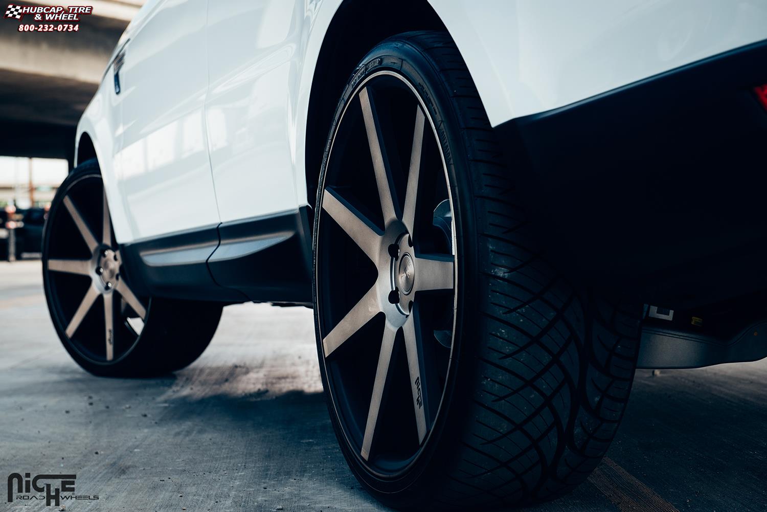 vehicle gallery/land rover range rover sport niche verona m150 24x10 Black & Machined with Dark Tint wheels and rims
