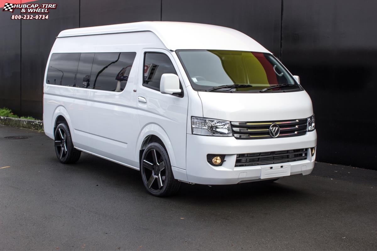  Foton Traveller Van
