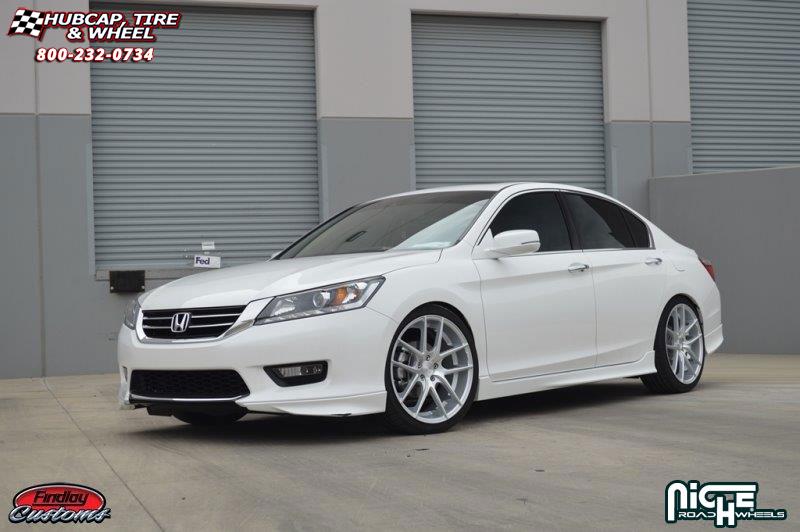 vehicle gallery/honda accord niche targa m131 20x85  Silver & Machined wheels and rims